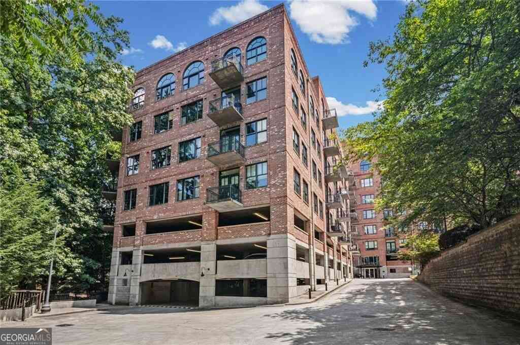 Condo For Sale - 3235 Roswell Road #602<br/> Atlanta, GA 30305