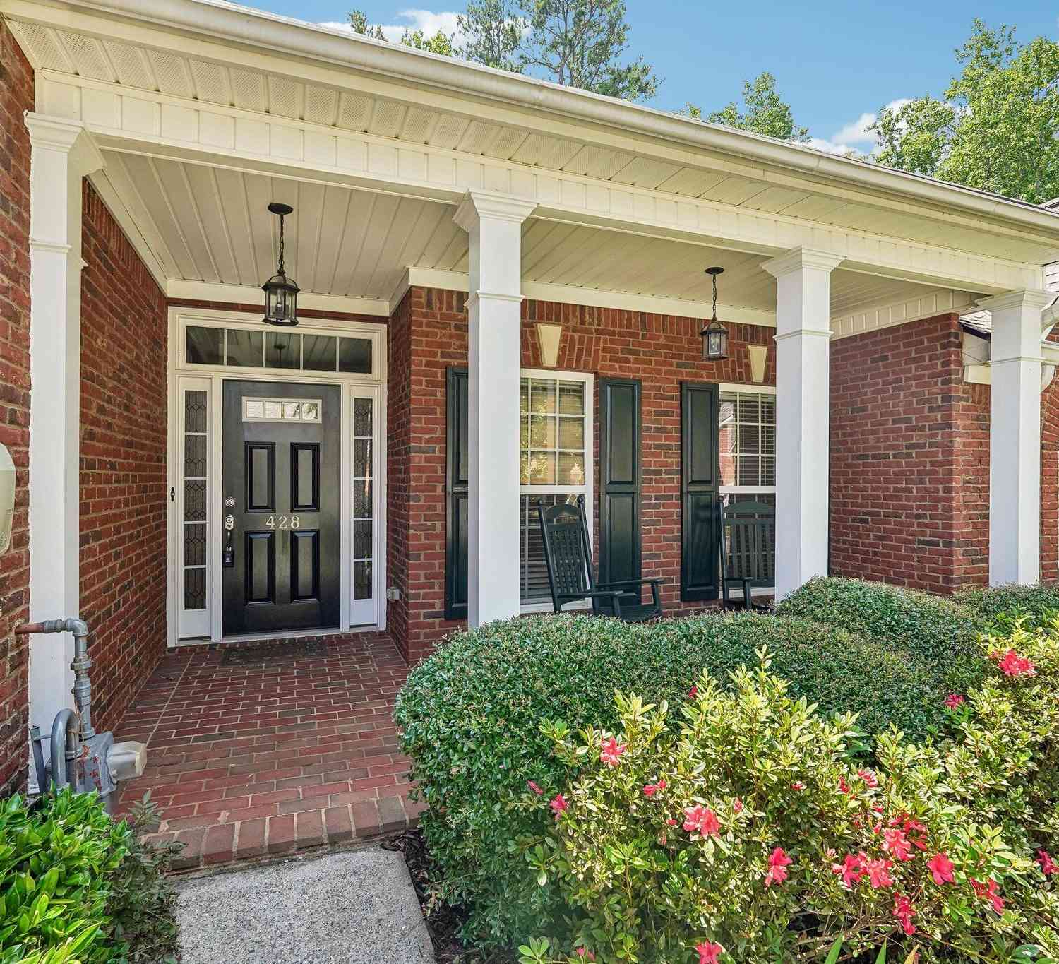 Townhouse For Sale - 428 Brookes Walk<br/> Woodstock, GA 30188