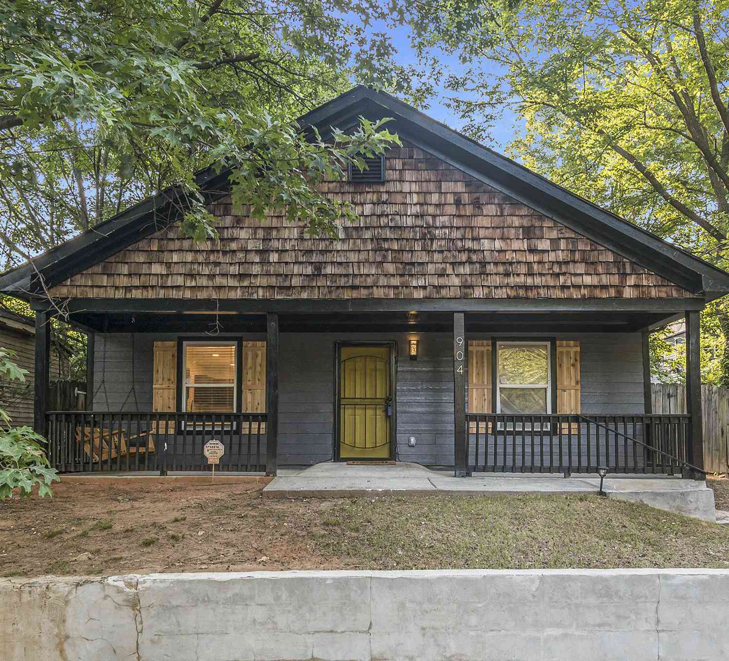 Homes For Sale - 904 Smith Street SW<br/> Atlanta, GA 30310