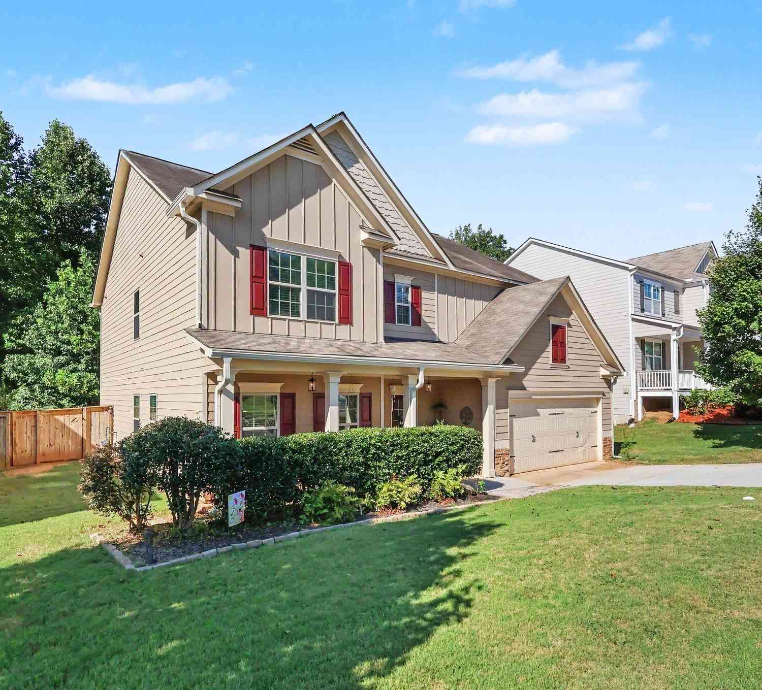 Homes For Sale - 364 Ivy Chase Loop<br/> Dallas, GA 30157