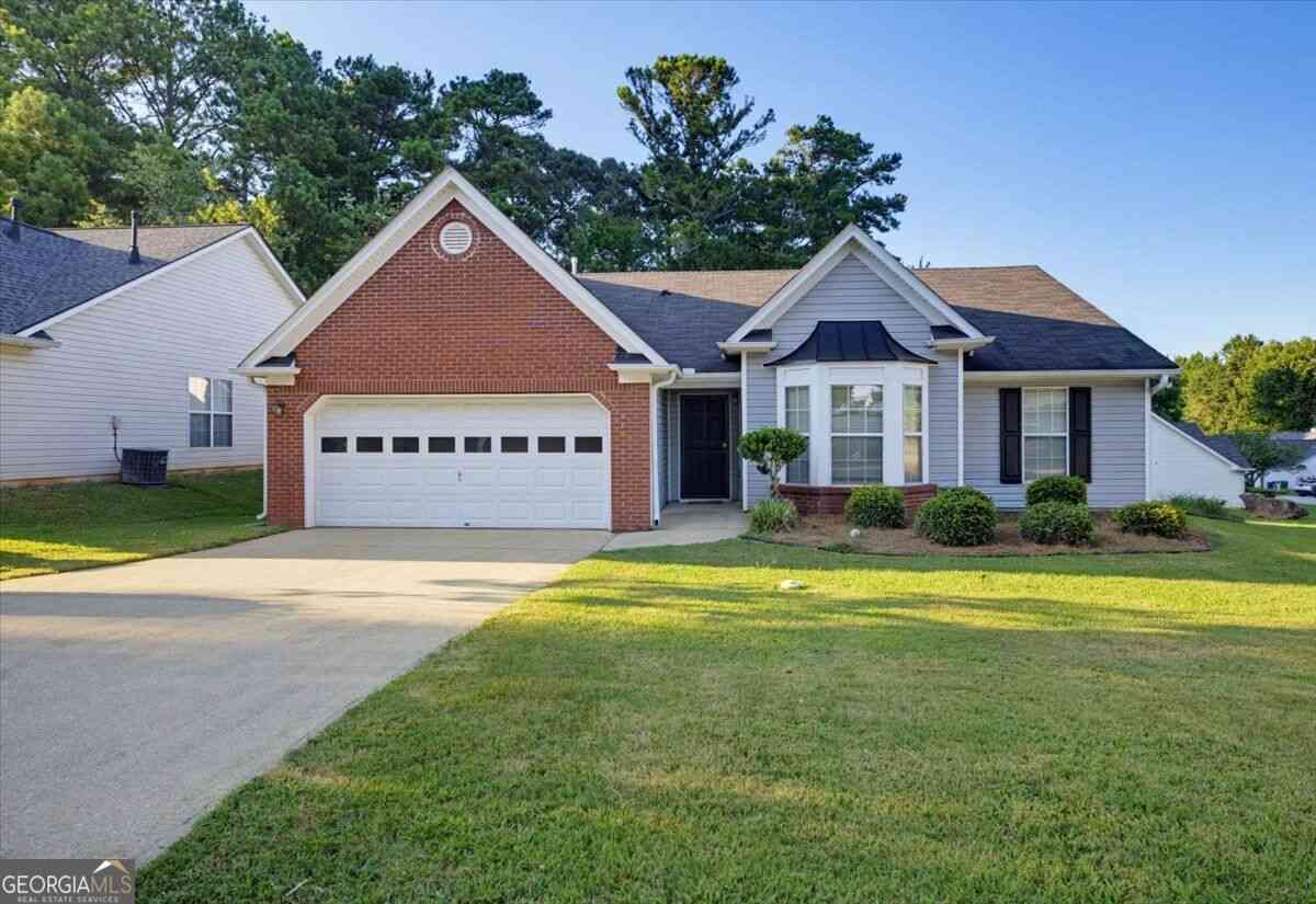 Homes For Sale - 6048 Hillvale Court<br/> Dekalb County, Lithonia, GA 30058
