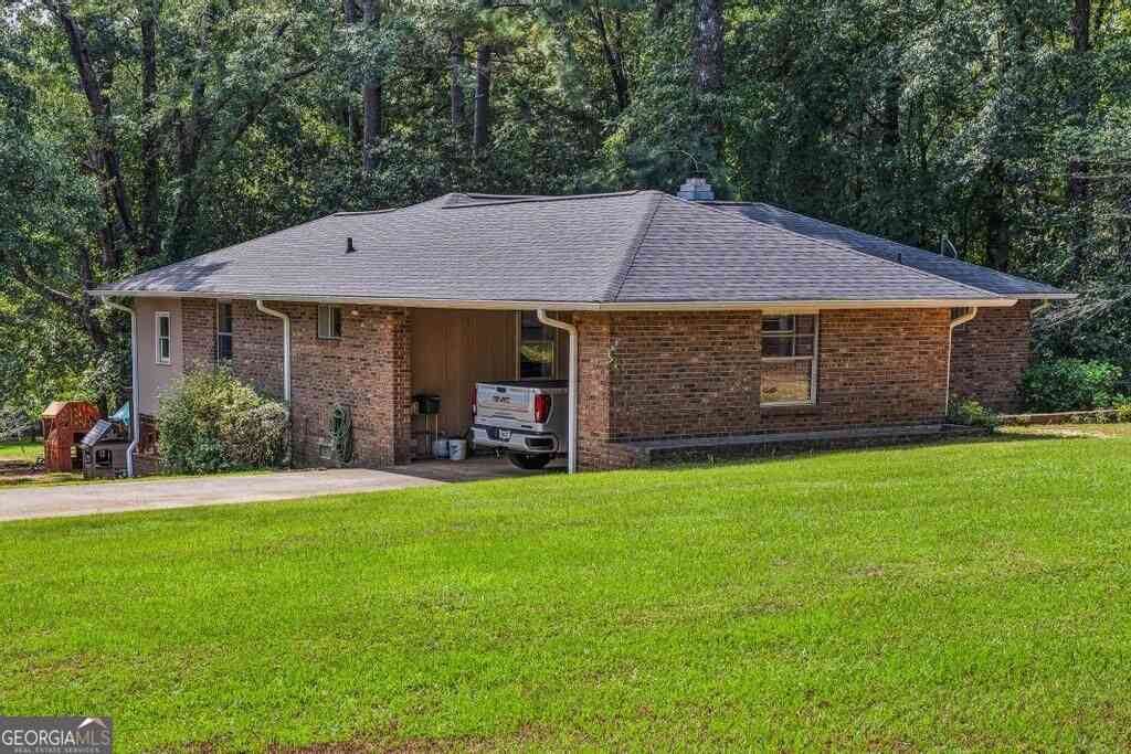 Homes For Sale - 138 Baker Road<br/> Macon, GA 31211