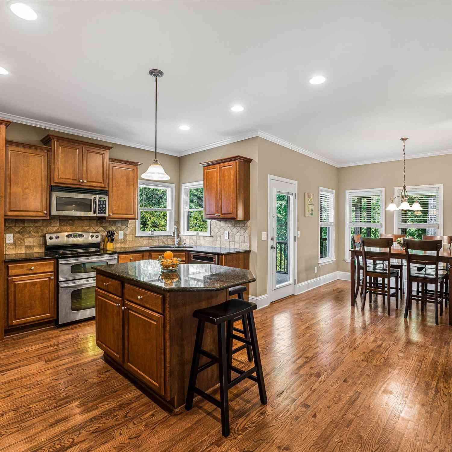 Homes For Sale - 8970 Riverwood Lane<br/> Forsyth County, Gainesville, GA 30506