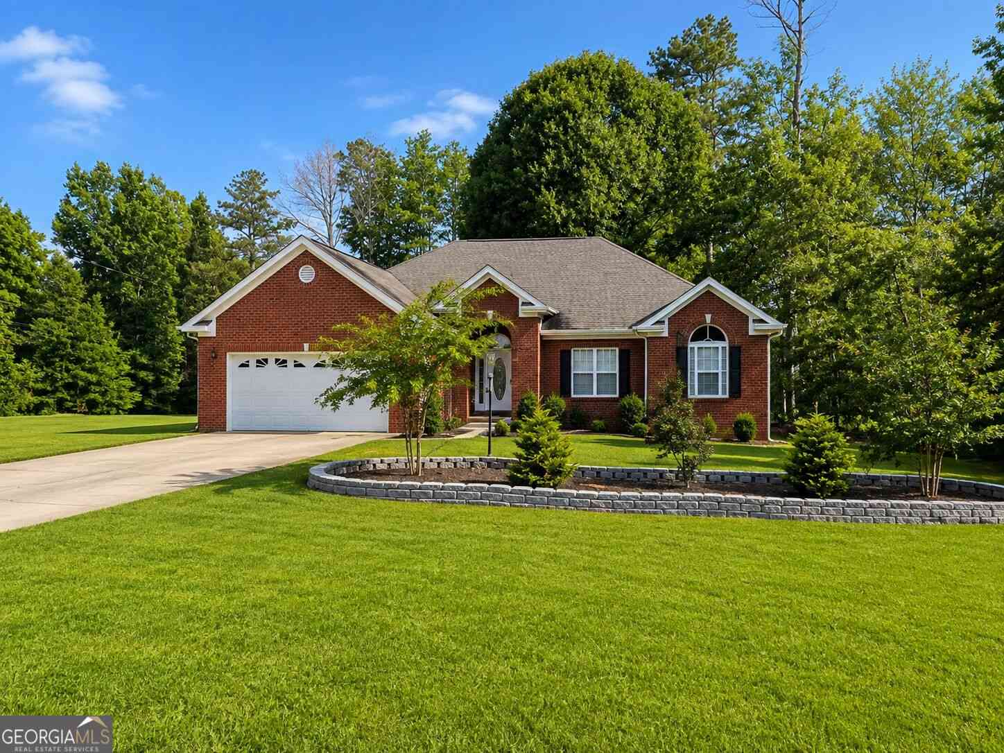 Homes For Sale - 136 Eagles Nest Circle<br/> Carrollton, GA 30116