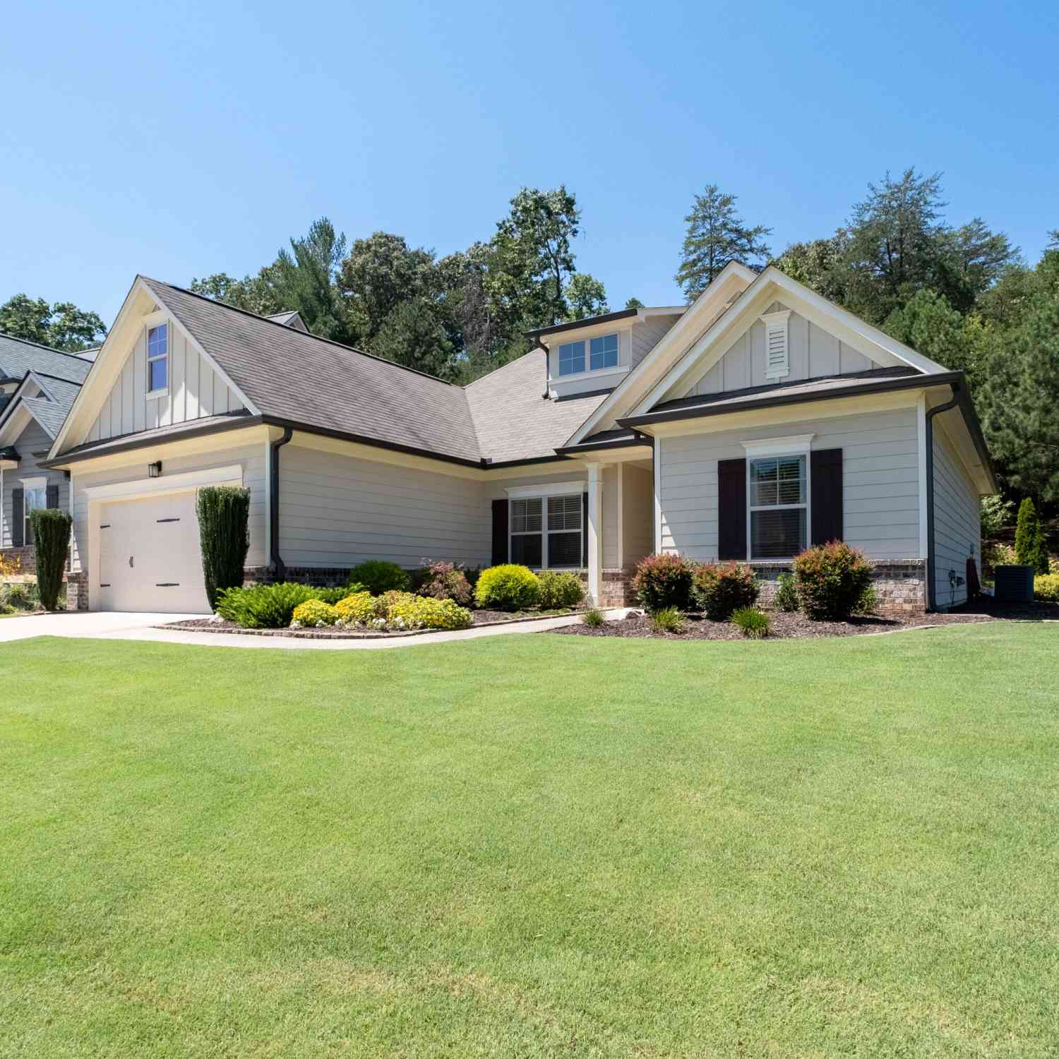 Homes For Sale - 302 Flowing Trail<br/> Dawsonville, GA 30534
