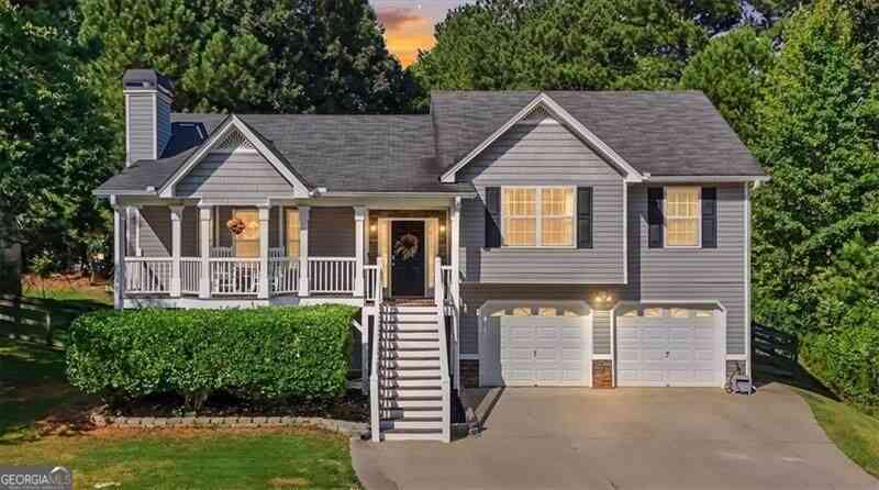 Homes For Sale - 198 Meadow Spring Court<br/> Temple, GA 30179