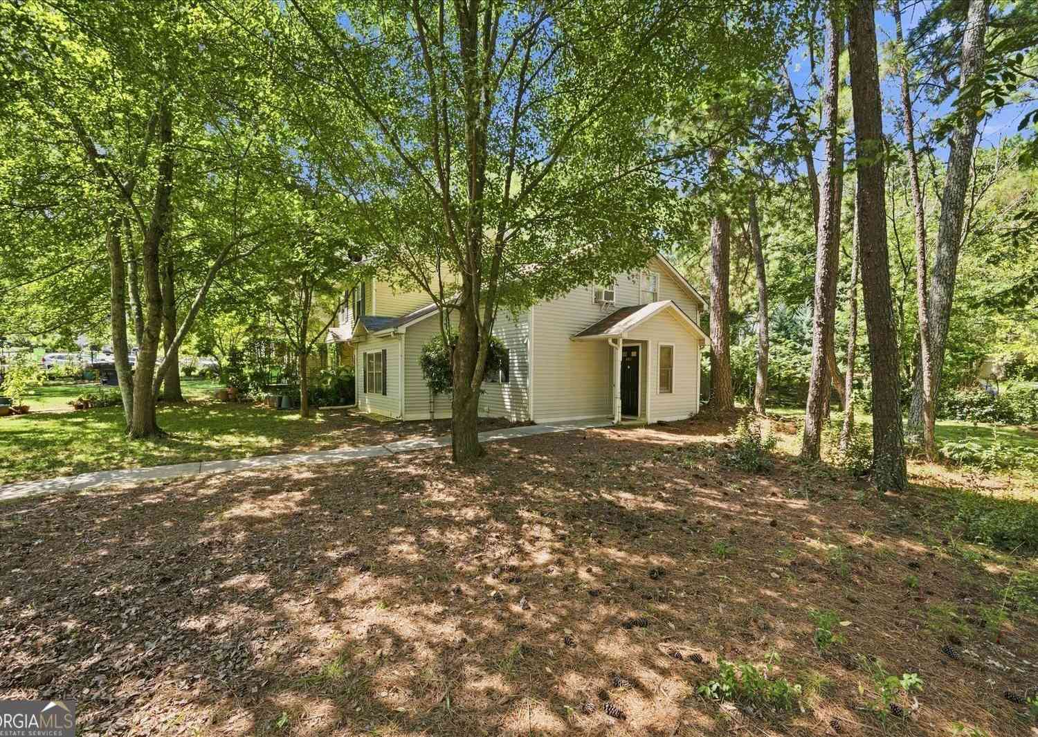 Townhouse For Sale - 651 Stratford Green Way<br/> Dekalb County, Avondale Estates, GA 30002