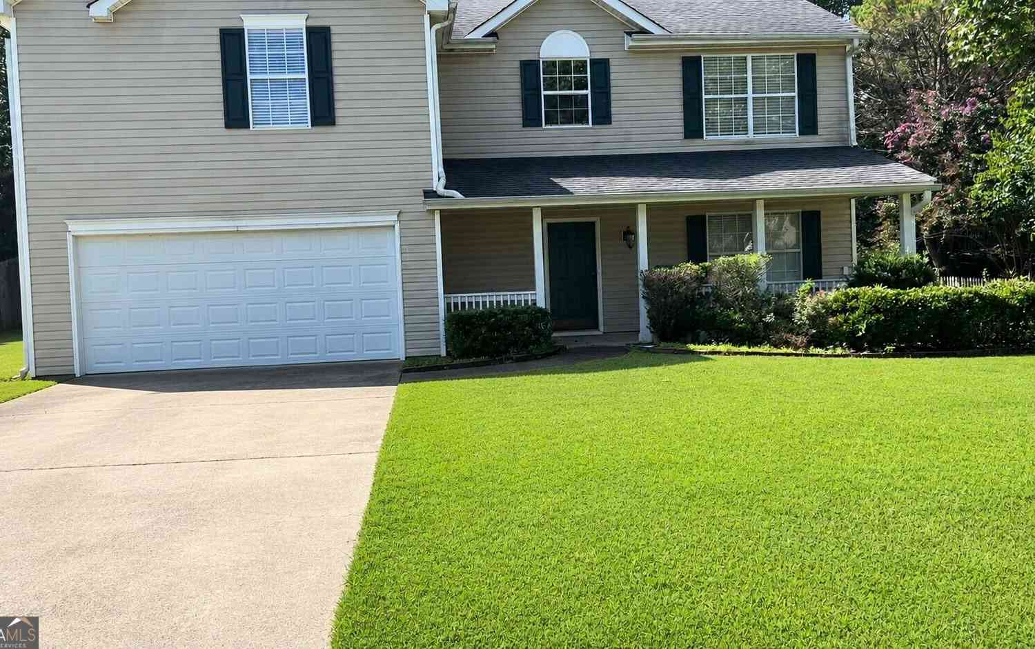 Homes For Sale - 3181 Greenbrier Court<br/> Buford, GA 30519