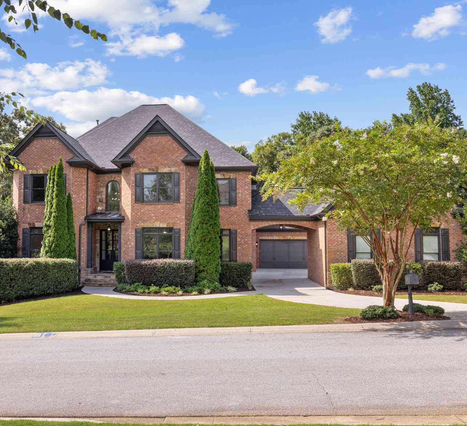 Homes For Sale - 4824 Deer Creek Court<br/> Flowery Branch, GA 30542