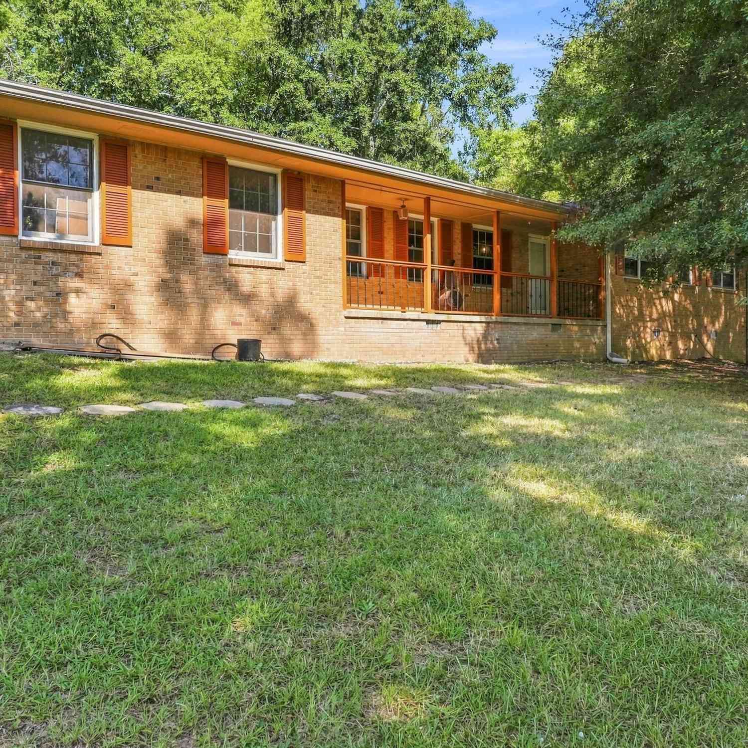 Homes For Sale - 6828 Rockland Road<br/> Dekalb County, Lithonia, GA 30038