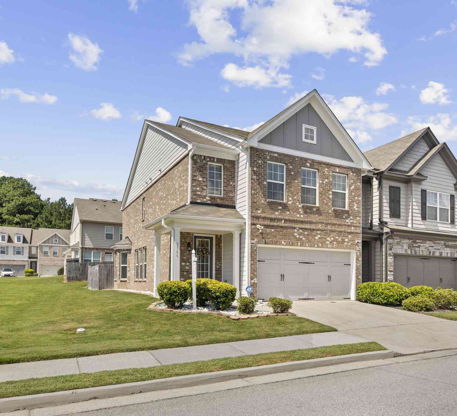 Townhouse For Sale - 3366 Open Fields Drive<br/> Snellville, GA 30078