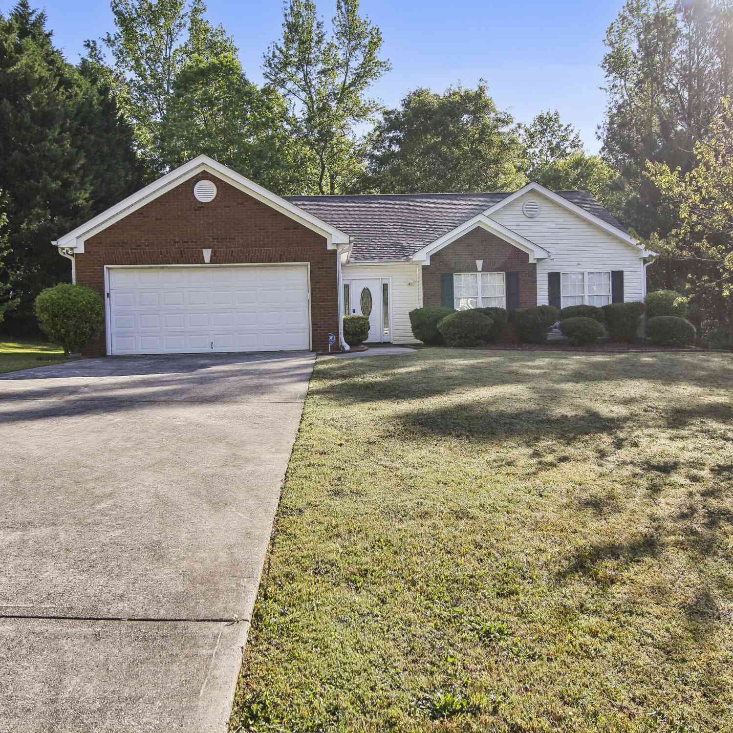 Homes For Sale - 445 Sanford Creek Lane<br/> Lawrenceville, GA 30045
