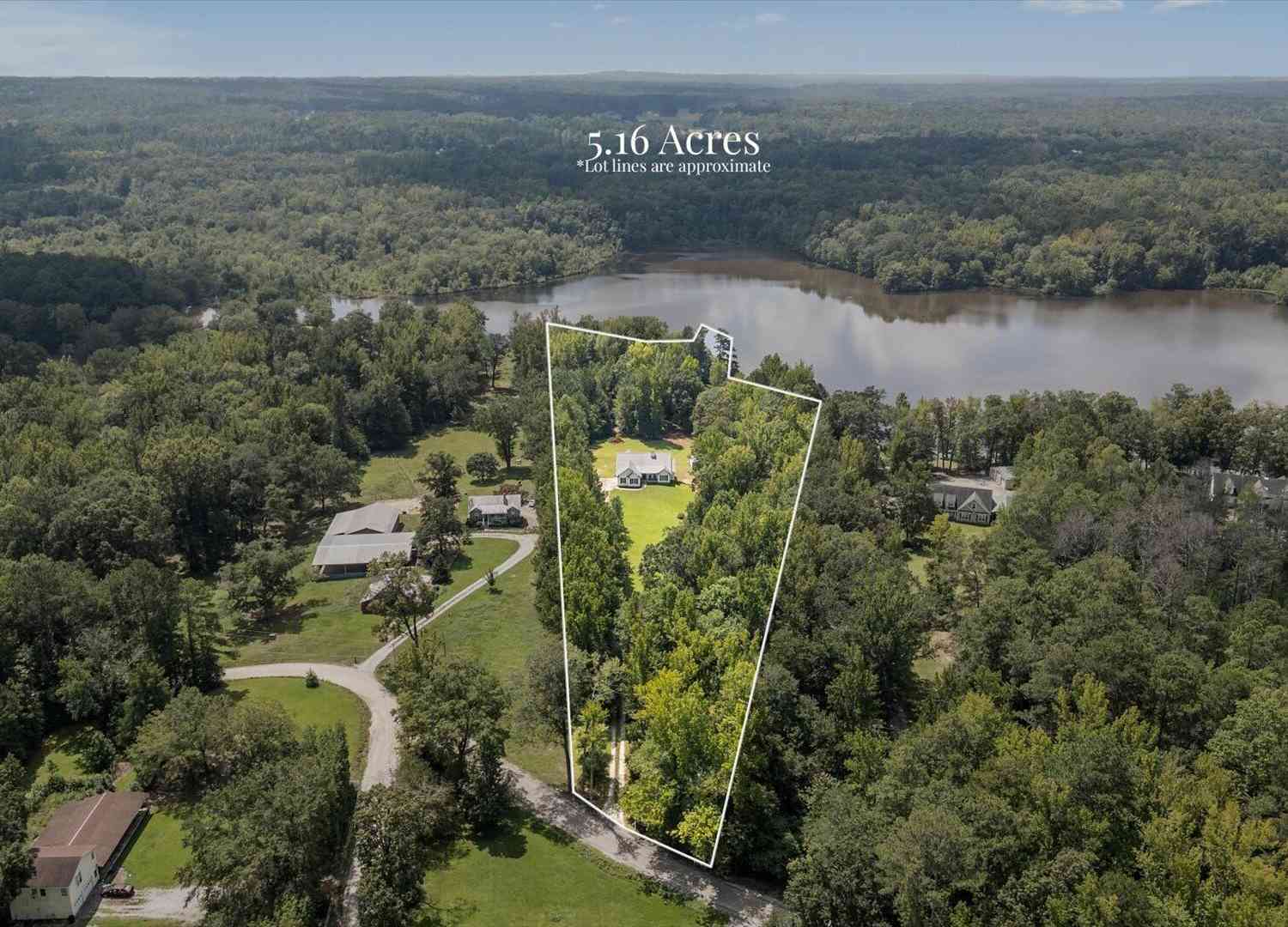 Homes For Sale - 584 Paynes Lake Road<br/> Carrollton, GA 30116
