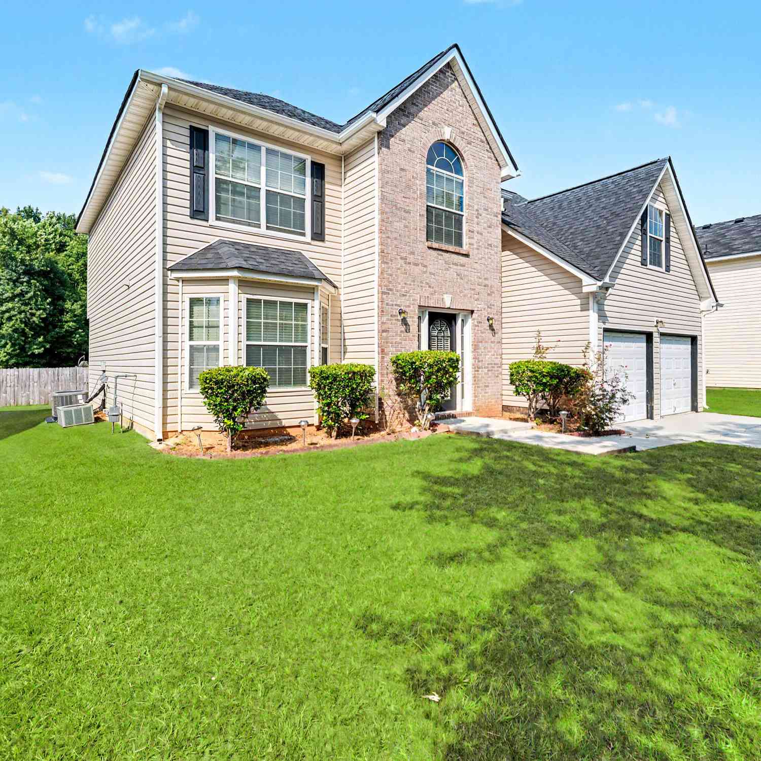 Homes For Sale - 4455 Ivy Fork Drive<br/> Loganville, GA 30052