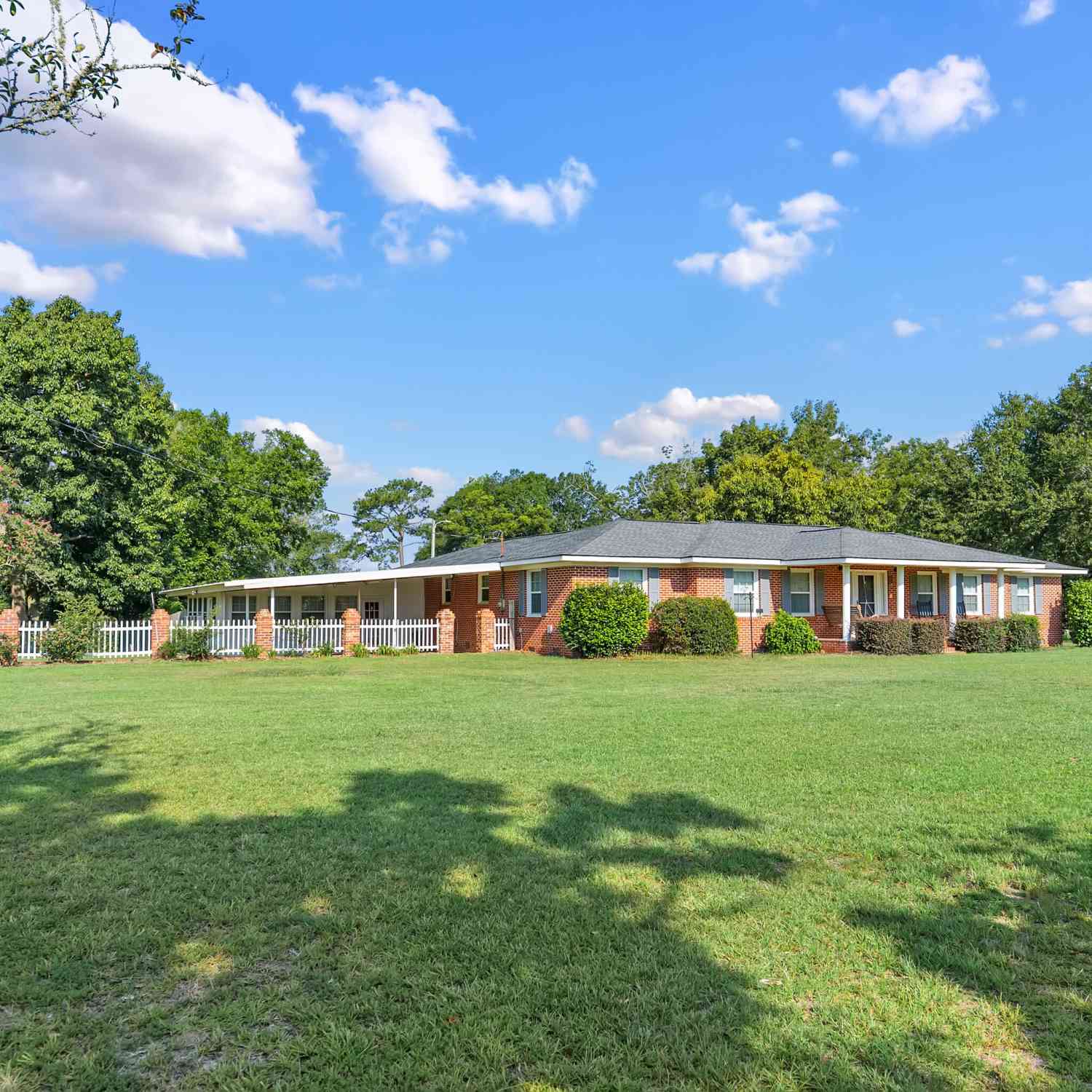 Homes For Sale - 1069 Funston Sigsbee Road<br/> Moultrie, GA 31768