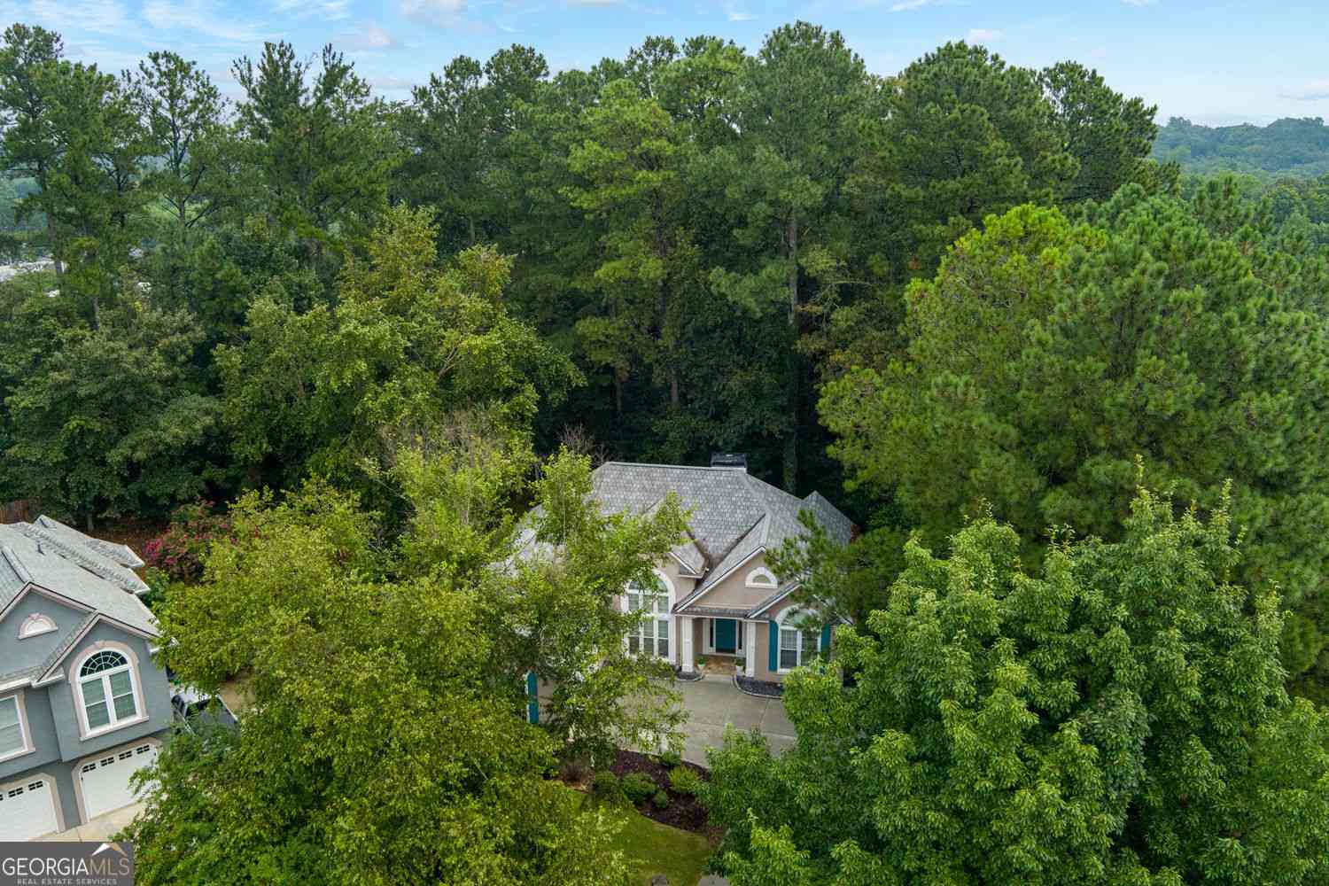 Homes For Sale - 102 Legacy Court<br/> Woodstock, GA 30189