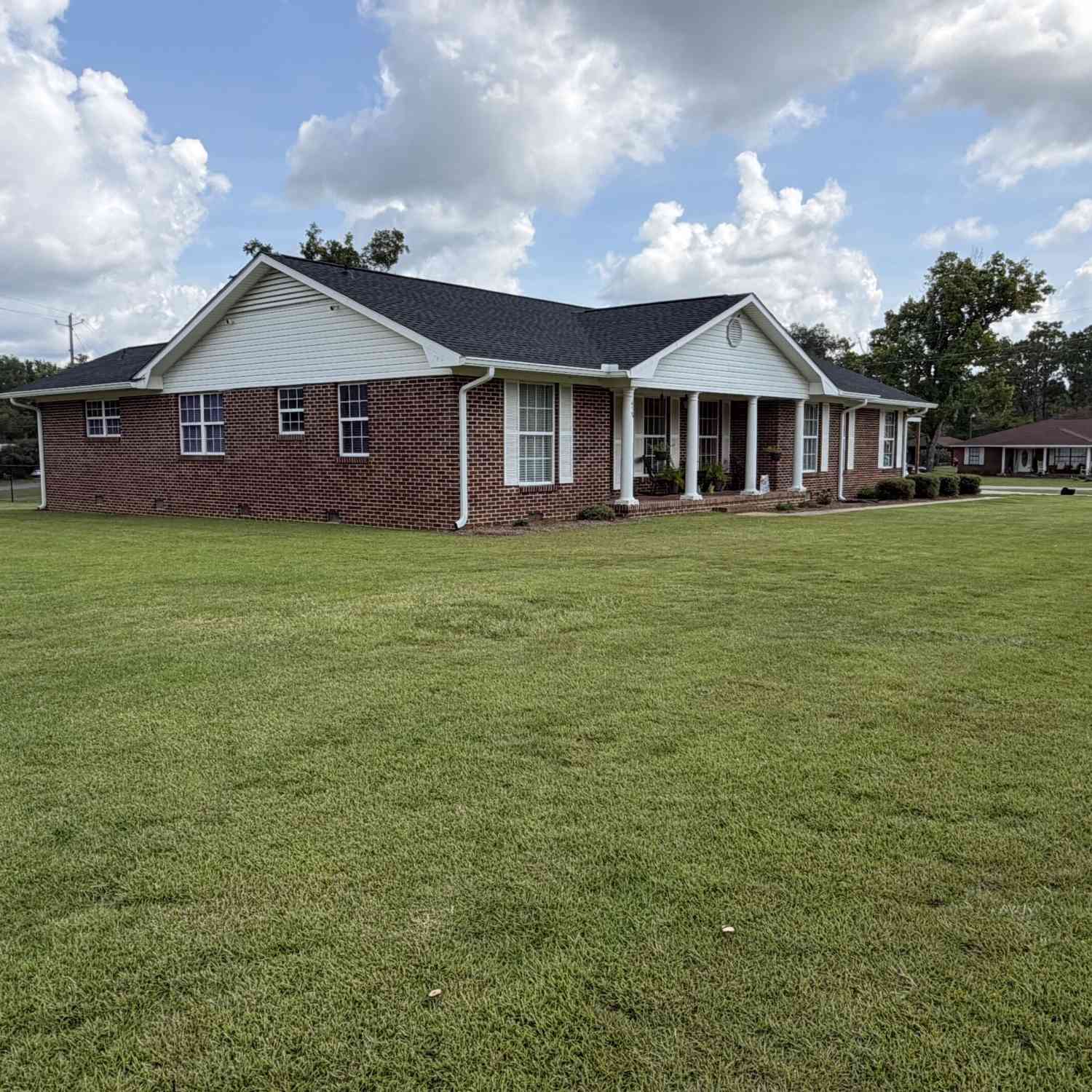 Homes For Sale - 438 W Oglethorpe Avenue<br/> Lyons, GA 30436