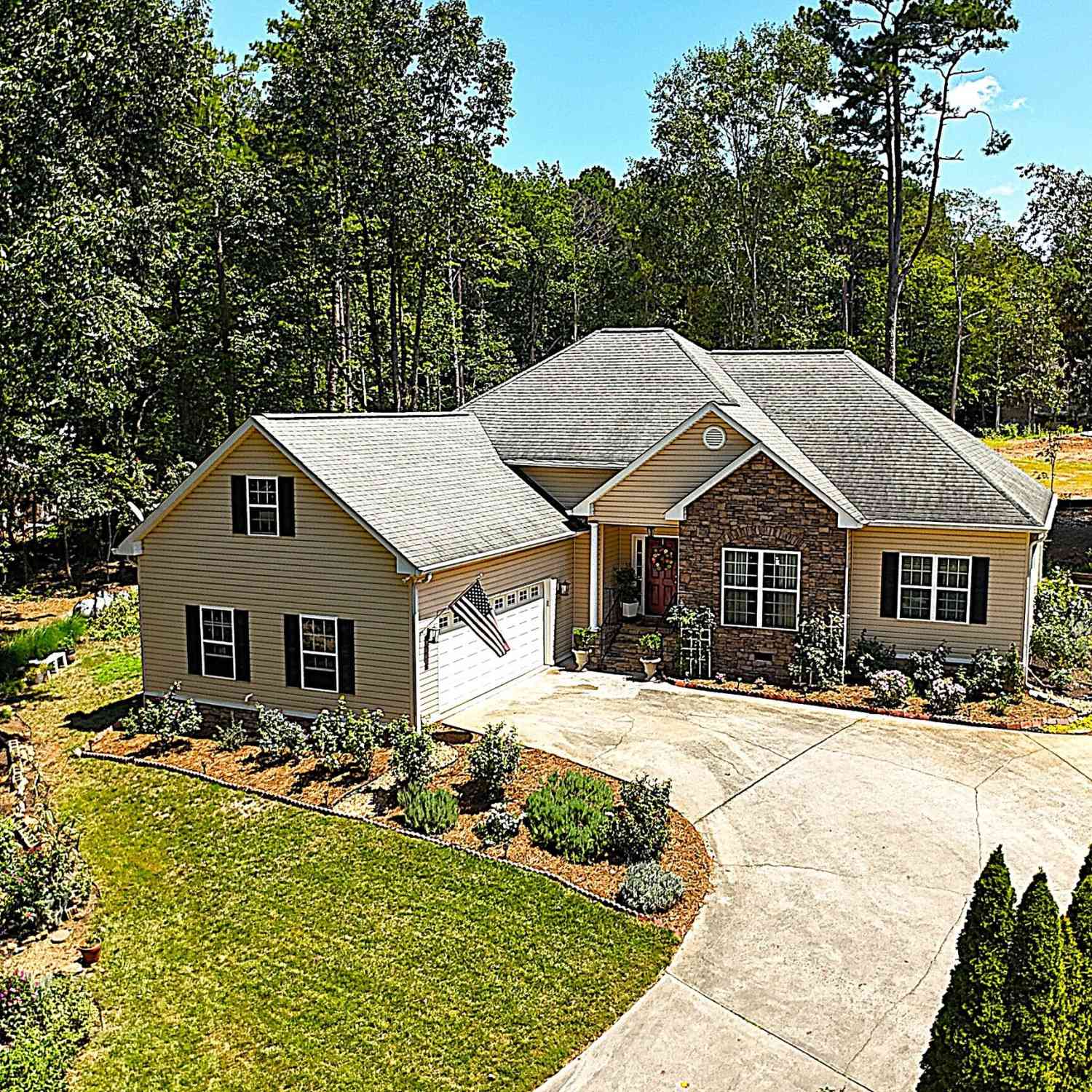 Homes For Sale - 103 Meadowbrook Lane<br/> Bremen, GA 30110