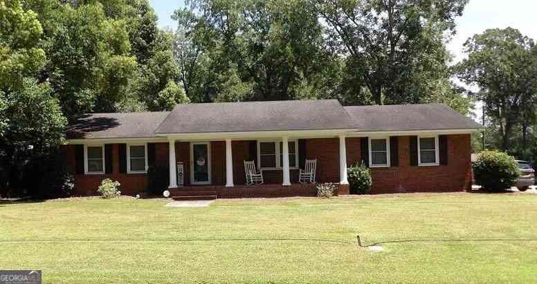 Homes For Sale - 119 S Church Street<br/> Tift County, Ty Ty, GA 31795