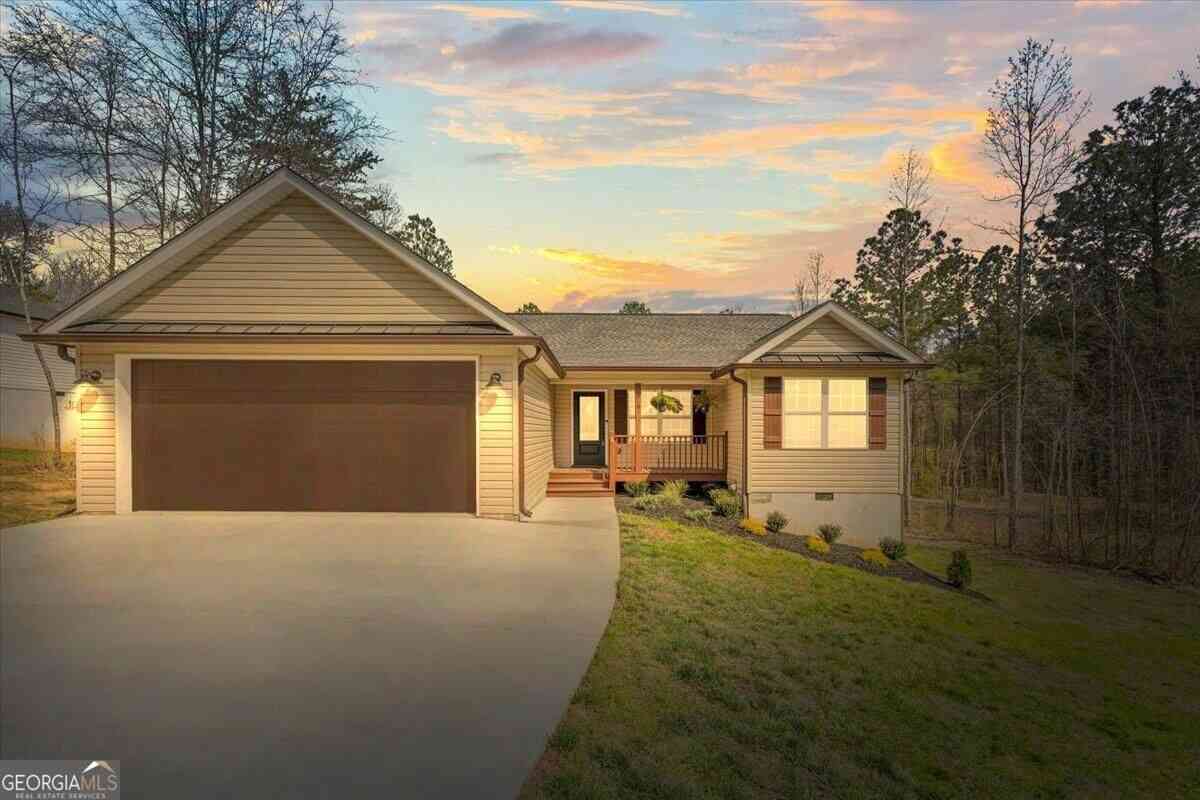 Homes For Sale - 818 Bridges Road<br/> Rocky Face, GA 30740