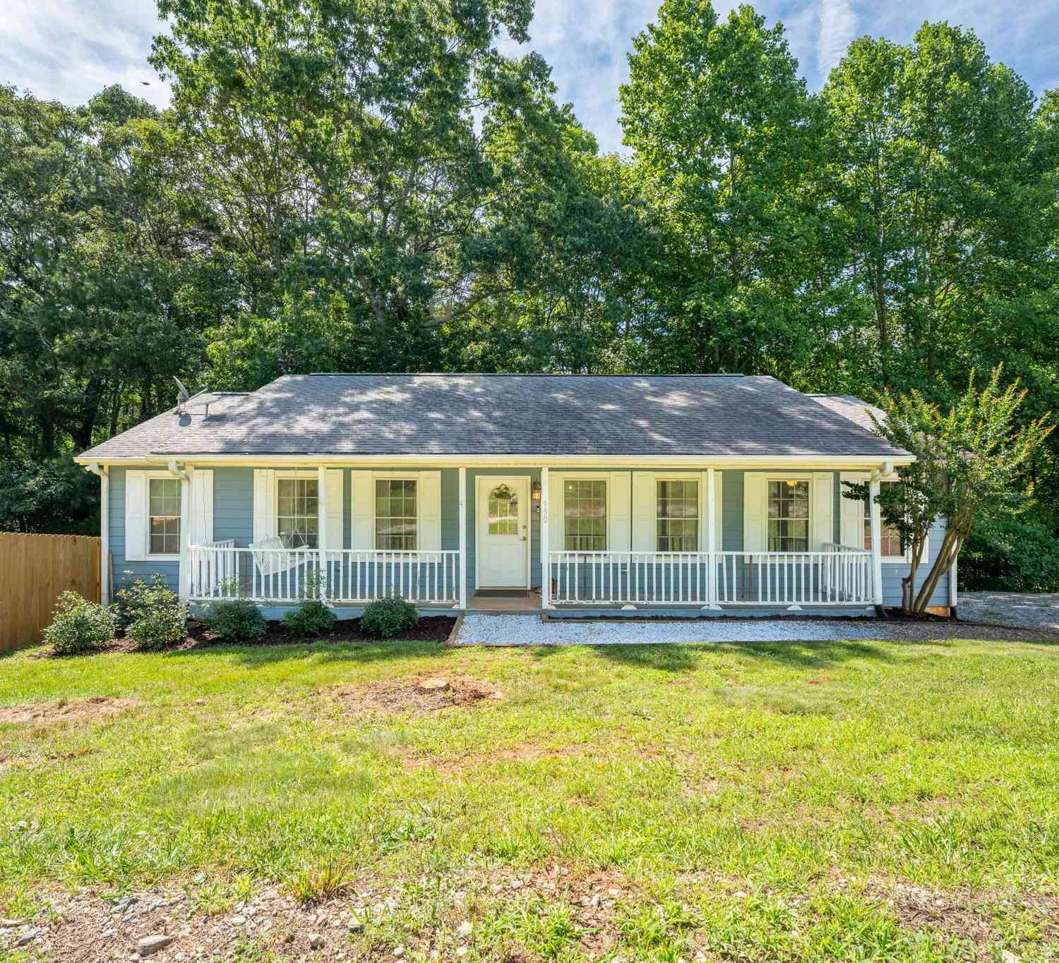 Homes For Sale - 950 Duck Thurmond Road<br/> Dawsonville, GA 30534