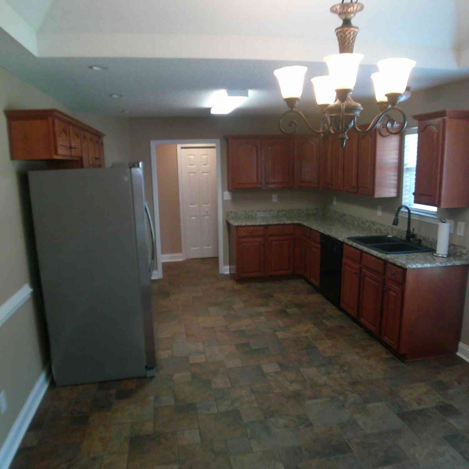Homes For Sale - 709 Sark Drive<br/> Warner Robins, GA 31088