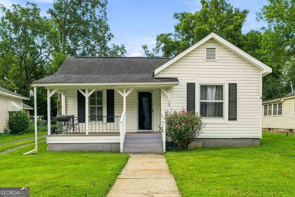 Homes For Sale - 129 Cobb Street<br/> Cedartown, GA 30125