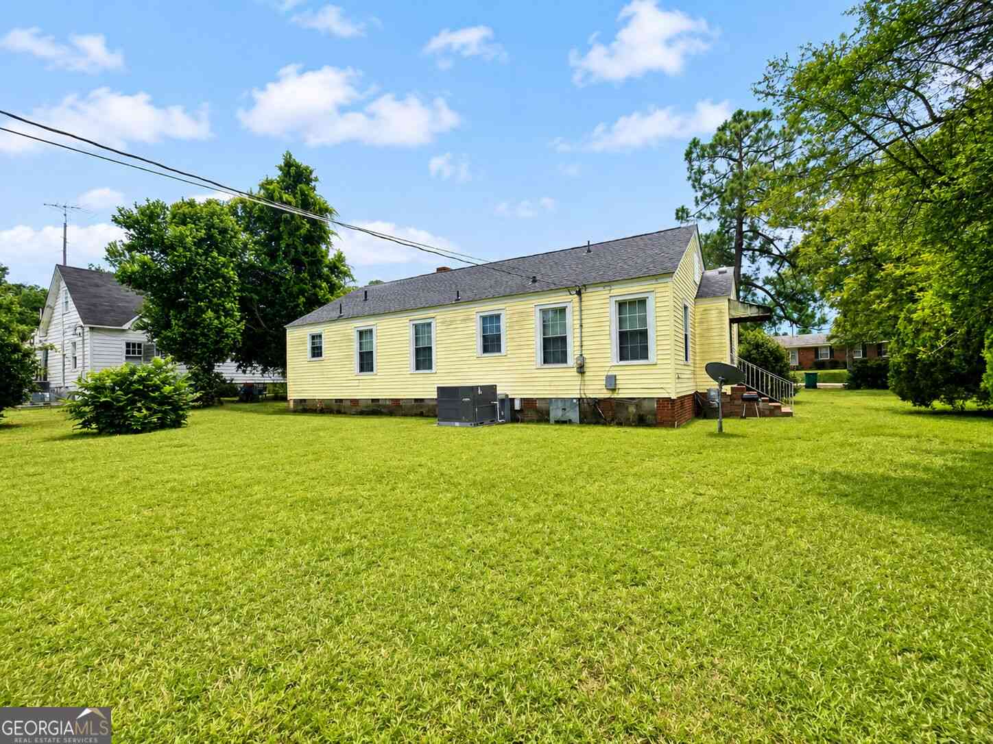 Homes For Sale - 411 E 19th Avenue<br/> Cordele, GA 31015