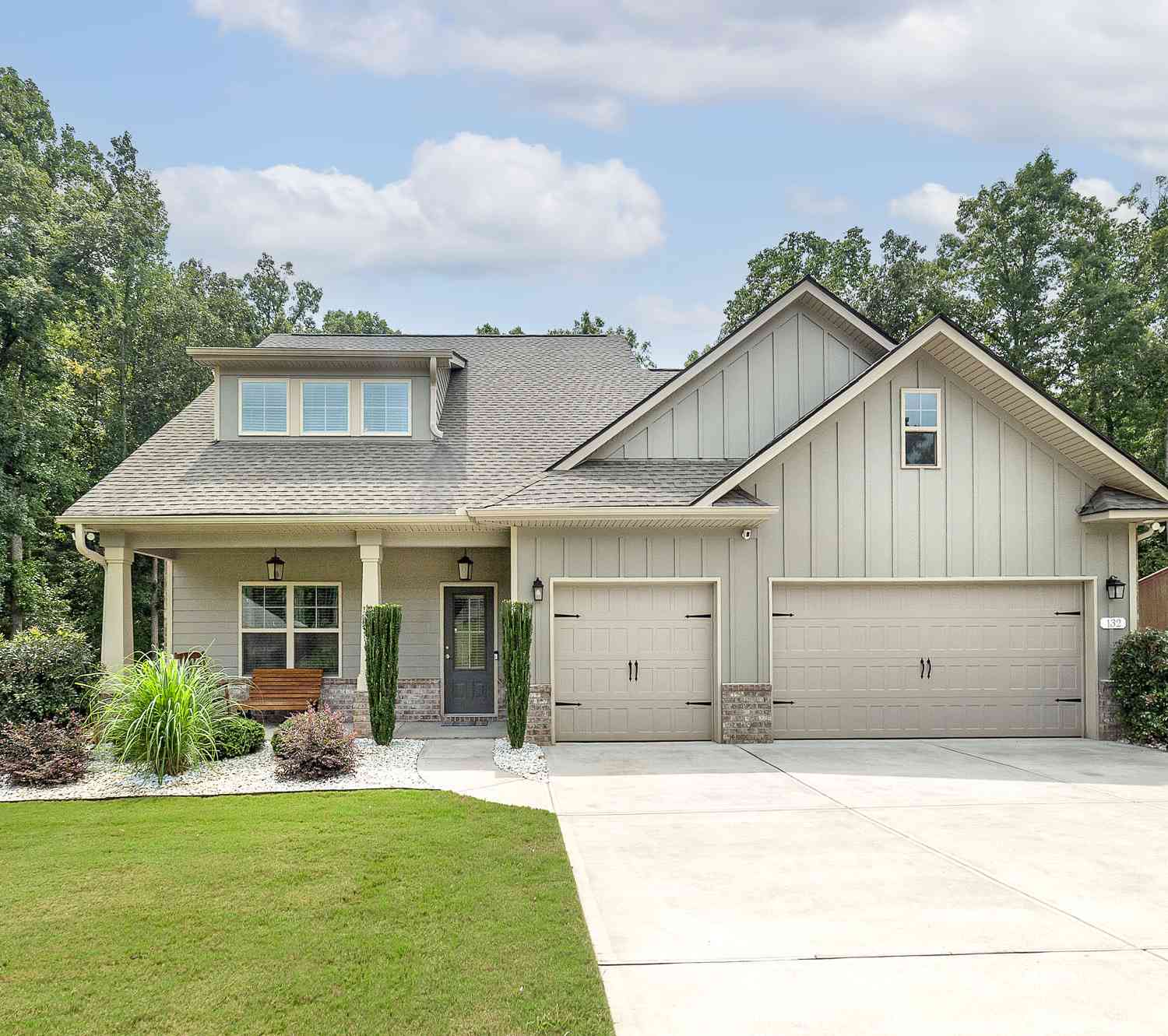 Homes For Sale - 132 Whitworth Drive<br/> Locust Grove, GA 30248