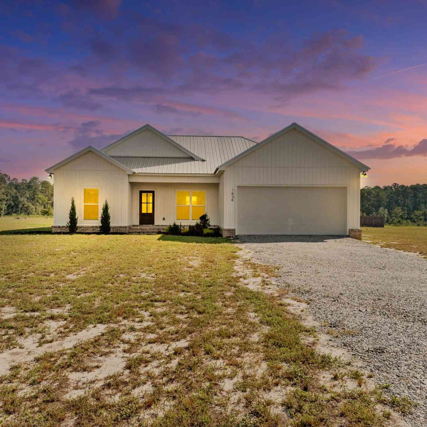 Homes For Sale - 1434 Paris Avenue<br/> Swainsboro, GA 30401