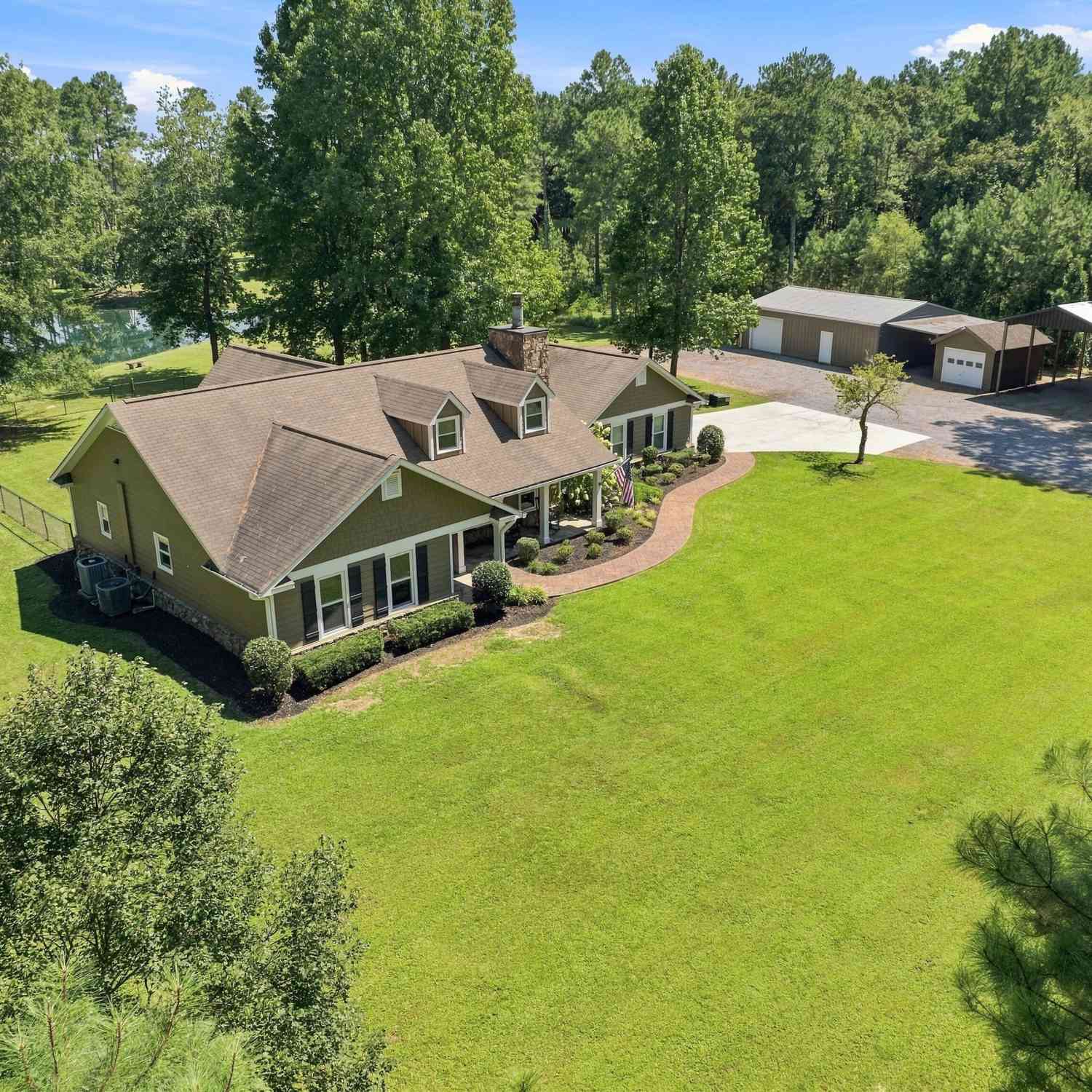 Homes For Sale - 134 Hawkins Road<br/> Armuchee, GA 30105
