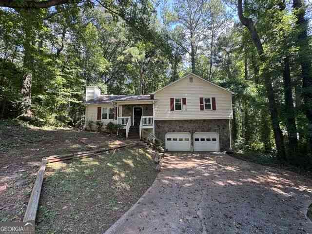 Homes For Sale - 92 Fox Drive<br/> Dallas, GA 30157
