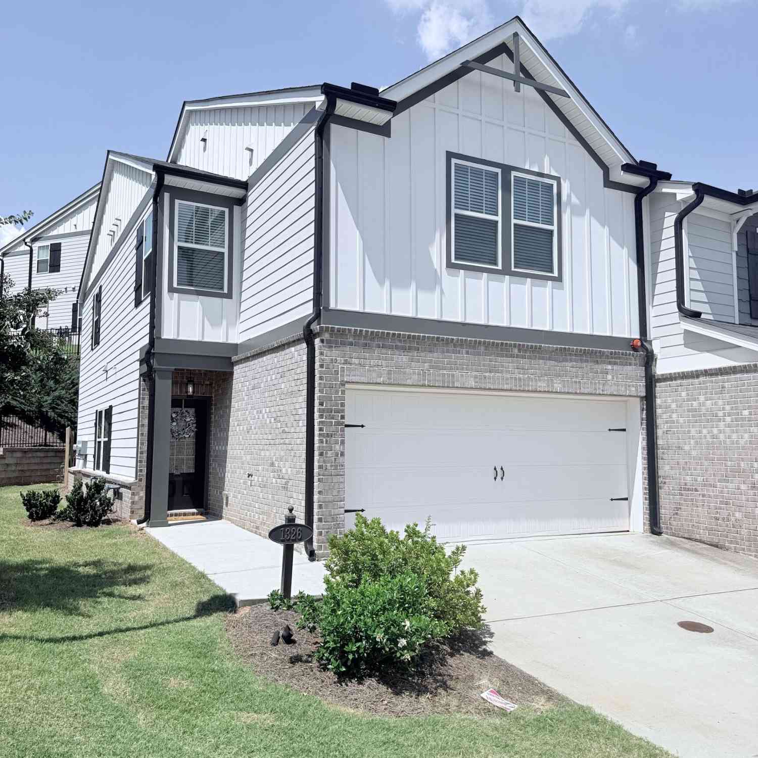 Townhouse For Sale - 1326 Vayda Court<br/> Marietta, GA 30066