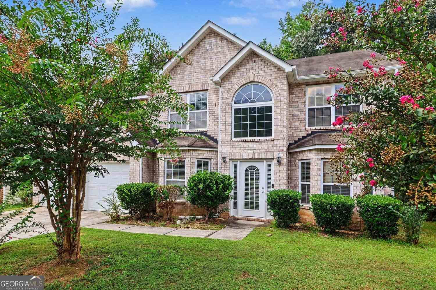 Homes For Sale - 579 Ironstone Drive<br/> Fairburn, GA 30213