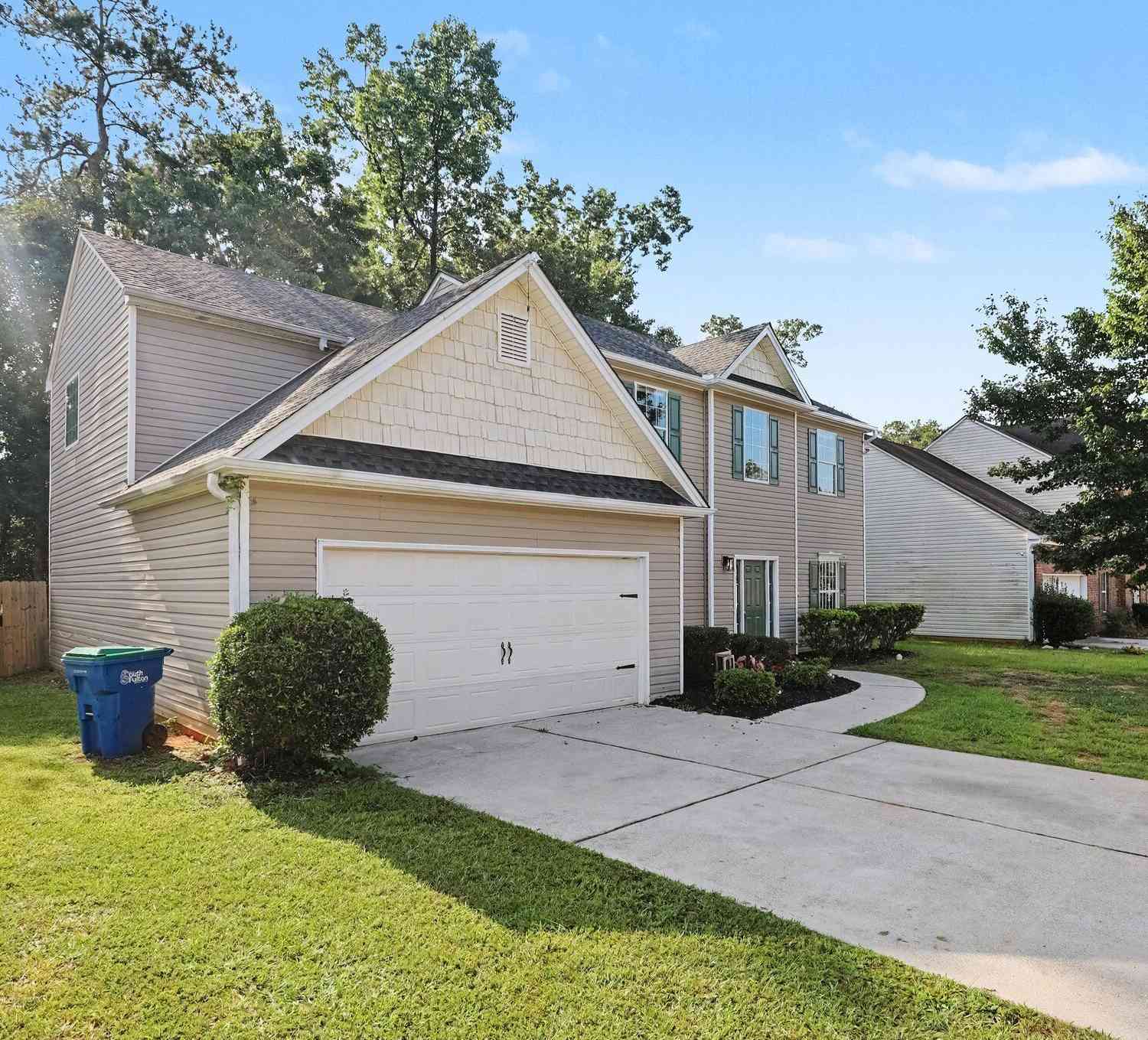 Homes For Sale - 6316 Polar Fox Court<br/> South Fulton, GA 30296