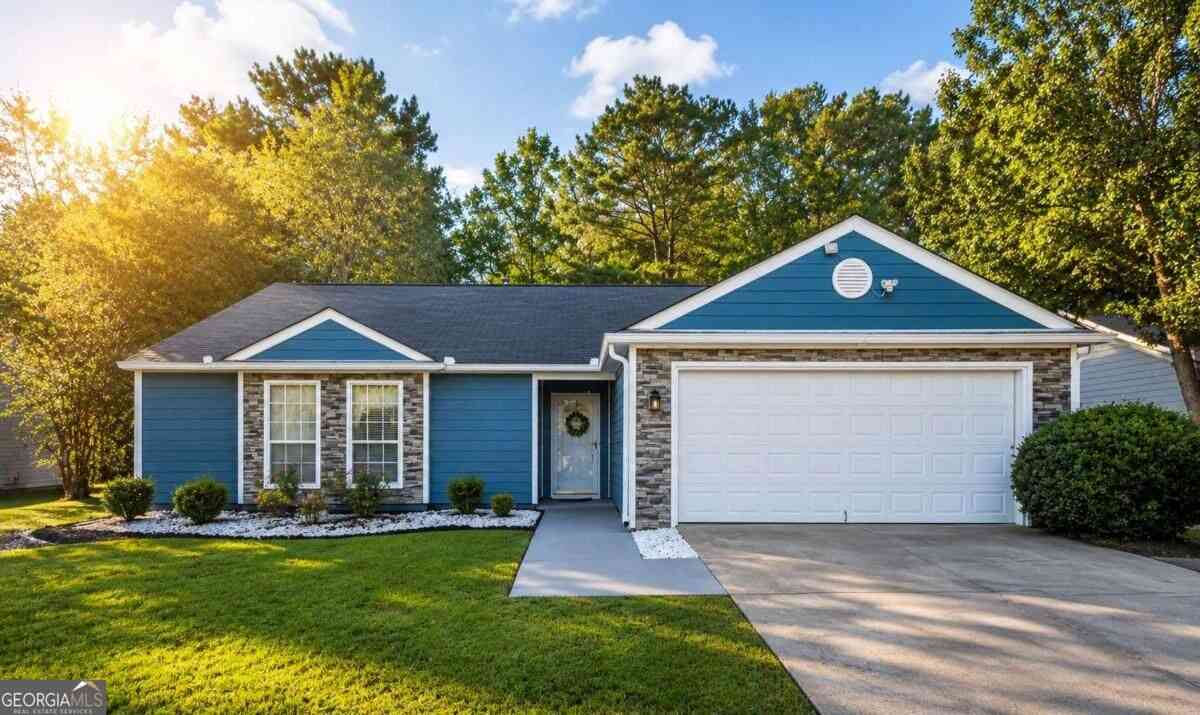 Homes For Sale - 10952 Morning Dove Drive<br/> Hampton, GA 30228