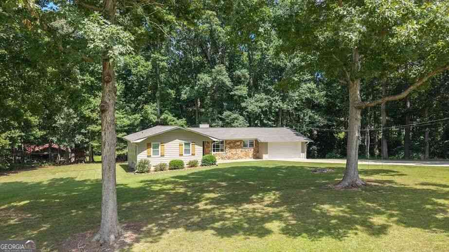 Homes For Sale - 215 Eldorado Drive<br/> Carrollton, GA 30116
