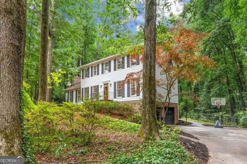 Homes For Sale - 60 Camp Drive<br/> Carrollton, GA 30117
