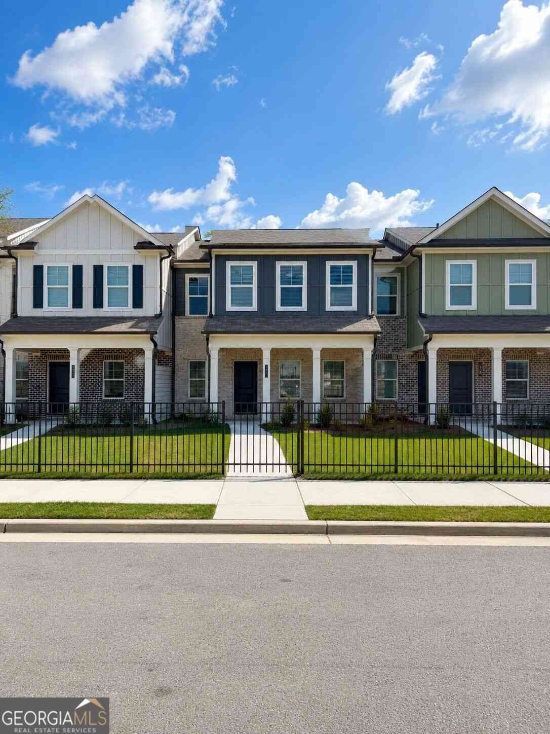 Townhouse For Sale - 3427 Palmer Drive Road #36<br/> Loganville, GA 30052