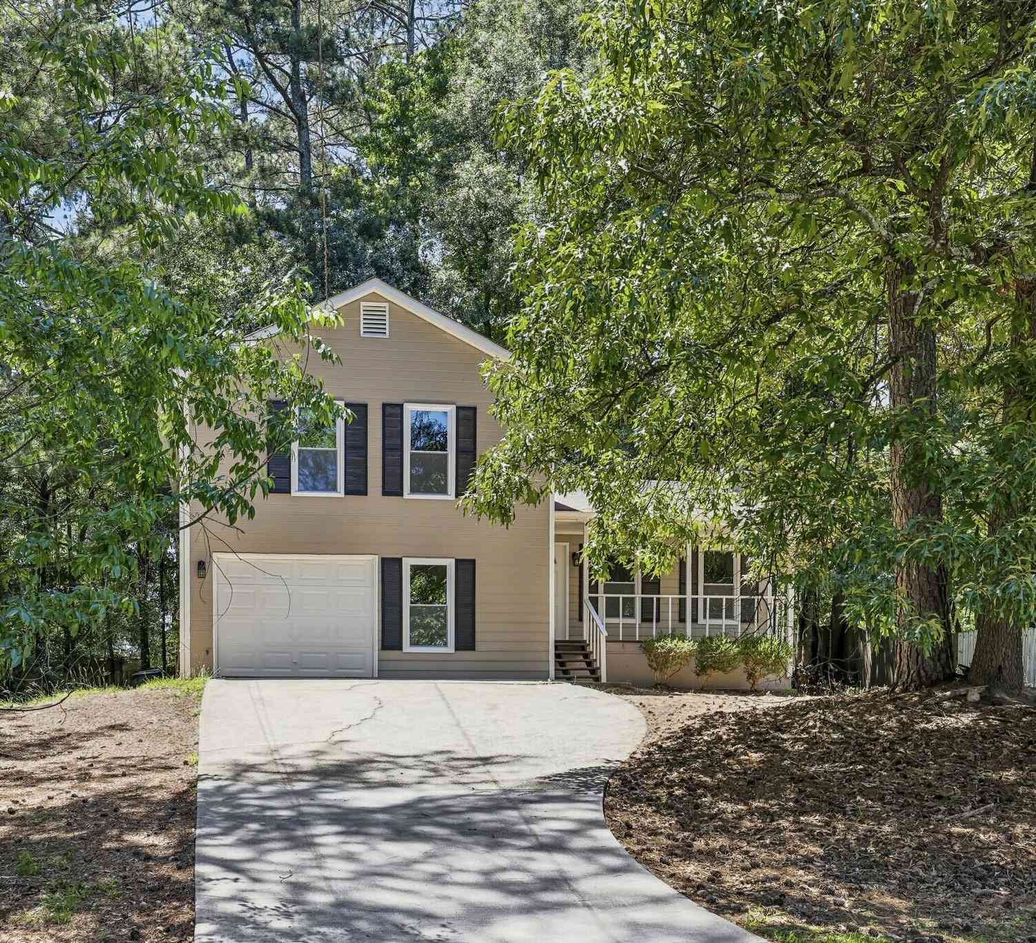 Homes For Sale - 2028 Summertown Drive<br/> Norcross, GA 30071