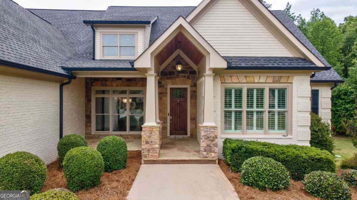 Homes For Sale - 2221 Gentry Lane<br/> Statham, GA 30666