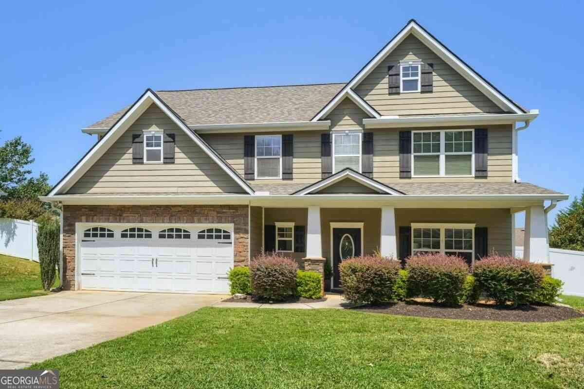 Homes For Sale - 98 Village Park Drive<br/> Newnan, GA 30265