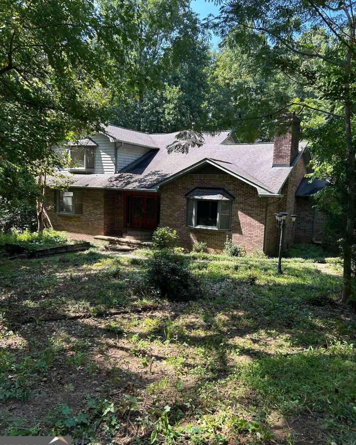 Homes For Sale - 130 Mill Pond Court<br/> Acworth, GA 30101