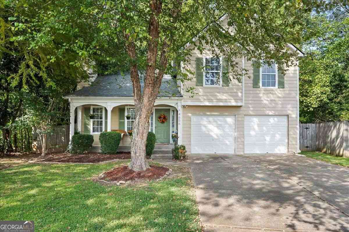 Homes For Sale - 4656 Grove Court<br/> Acworth, GA 30101