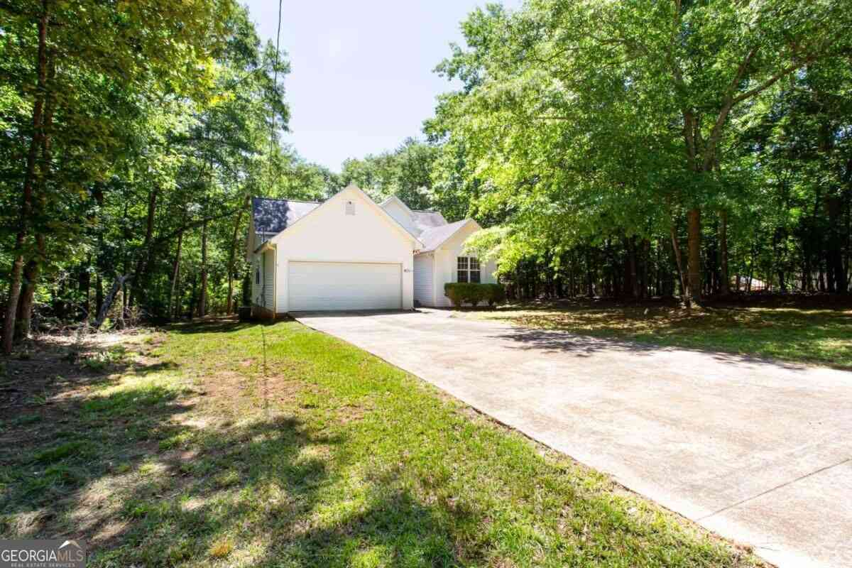 Homes For Sale - 8071 Beachwood Drive<br/> Murrayville, GA 30564
