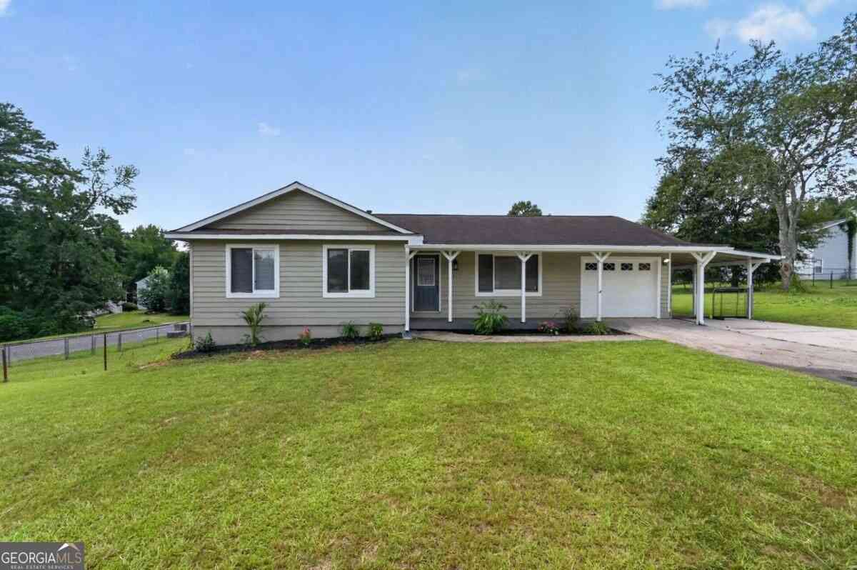 Homes For Sale - 3217 Canterbury Trail<br/> Rex, GA 30273