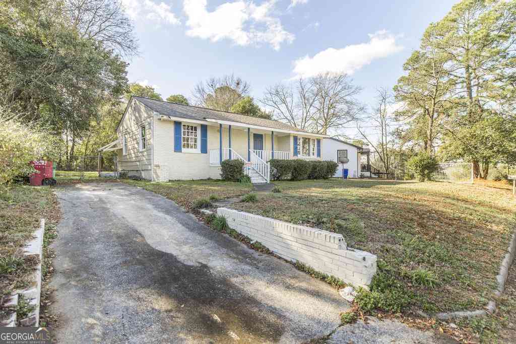 Homes For Sale - 1334 Lakeview Drive<br/> Macon, GA 31206