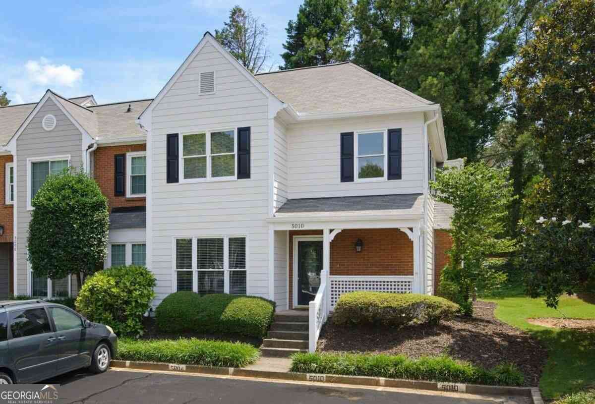 Townhouse For Sale - 5010 Avalon Drive<br/> Alpharetta, GA 30005