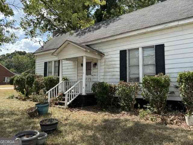 Homes For Sale - 575 N Cherokee Road<br/> Social Circle, GA 30025
