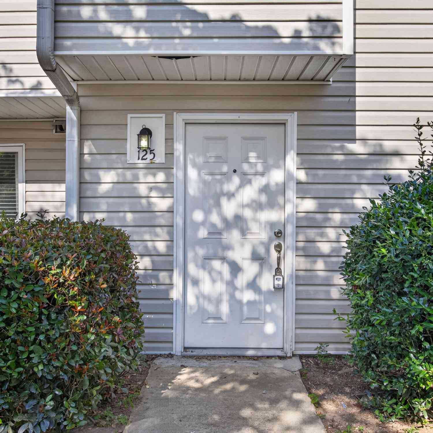 Condo For Sale - 125 Governors Drive<br/> Forest Park, GA 30297
